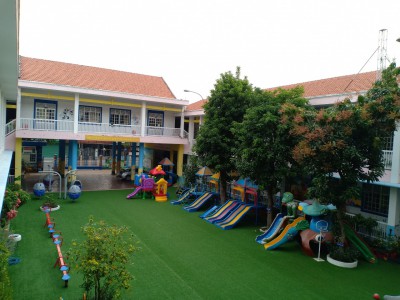 Sân trường