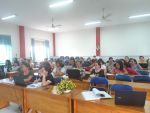 Cán bộ, giáo viên tiến hành thực hiện