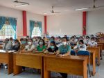 Đại diện trường MNHP và SV TDM