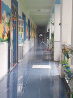 phun thuốc khu vực hành lang