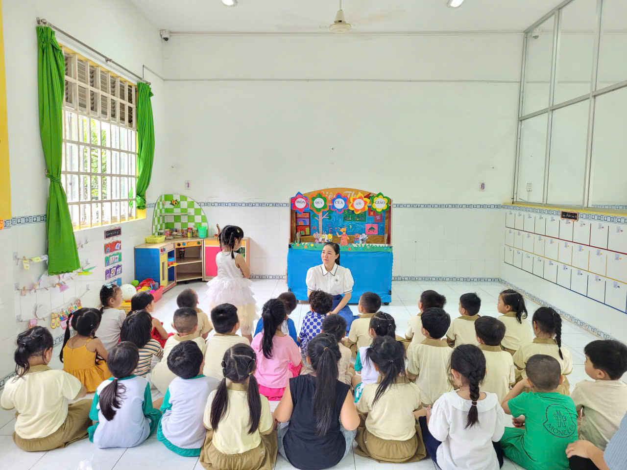 Mỗi ngày đến trường là một ngày vui của các bạn lớp Lá 2