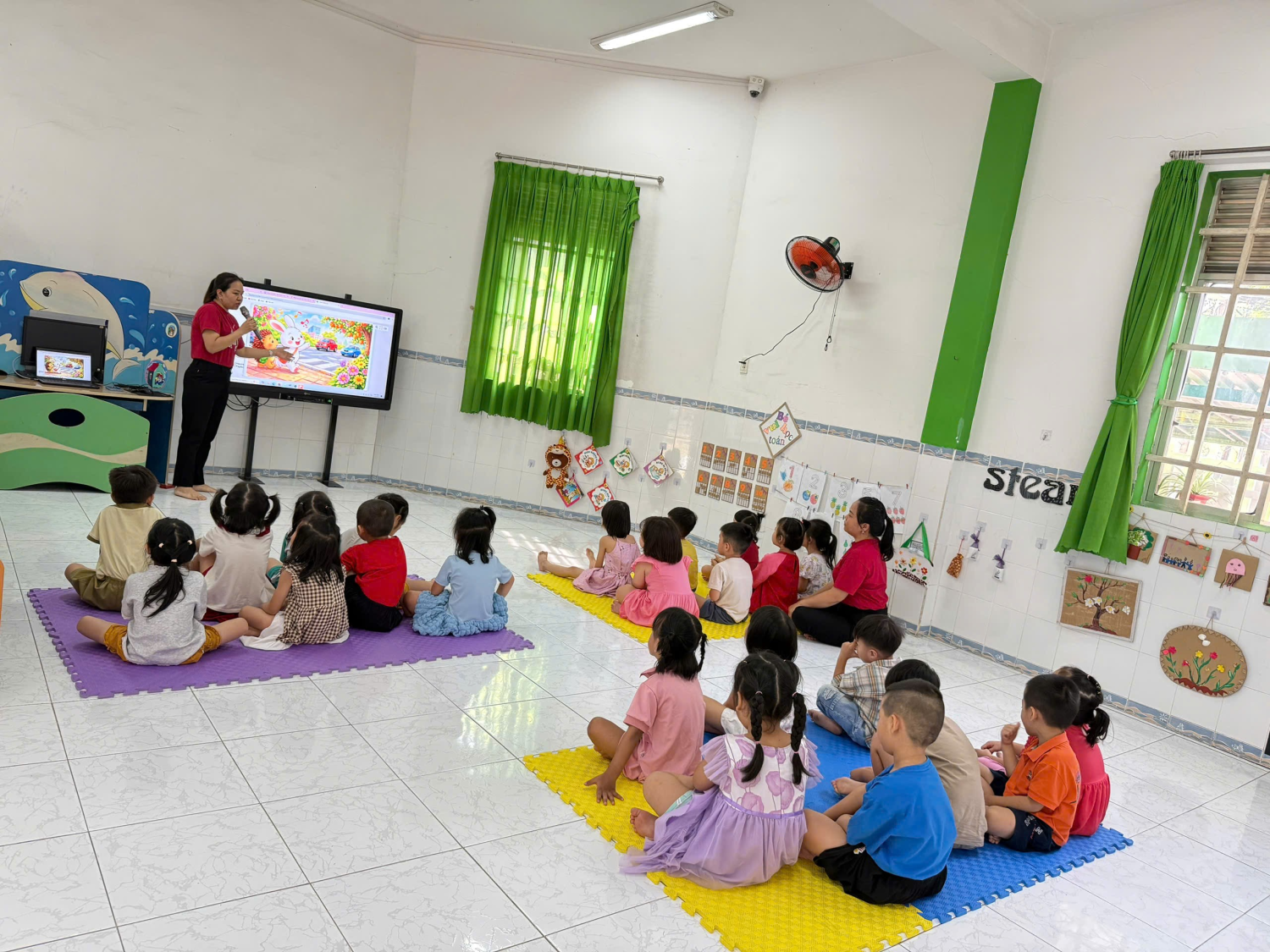 Hoạt động phát triển ngôn ngữ của các bé lớp chồi 1