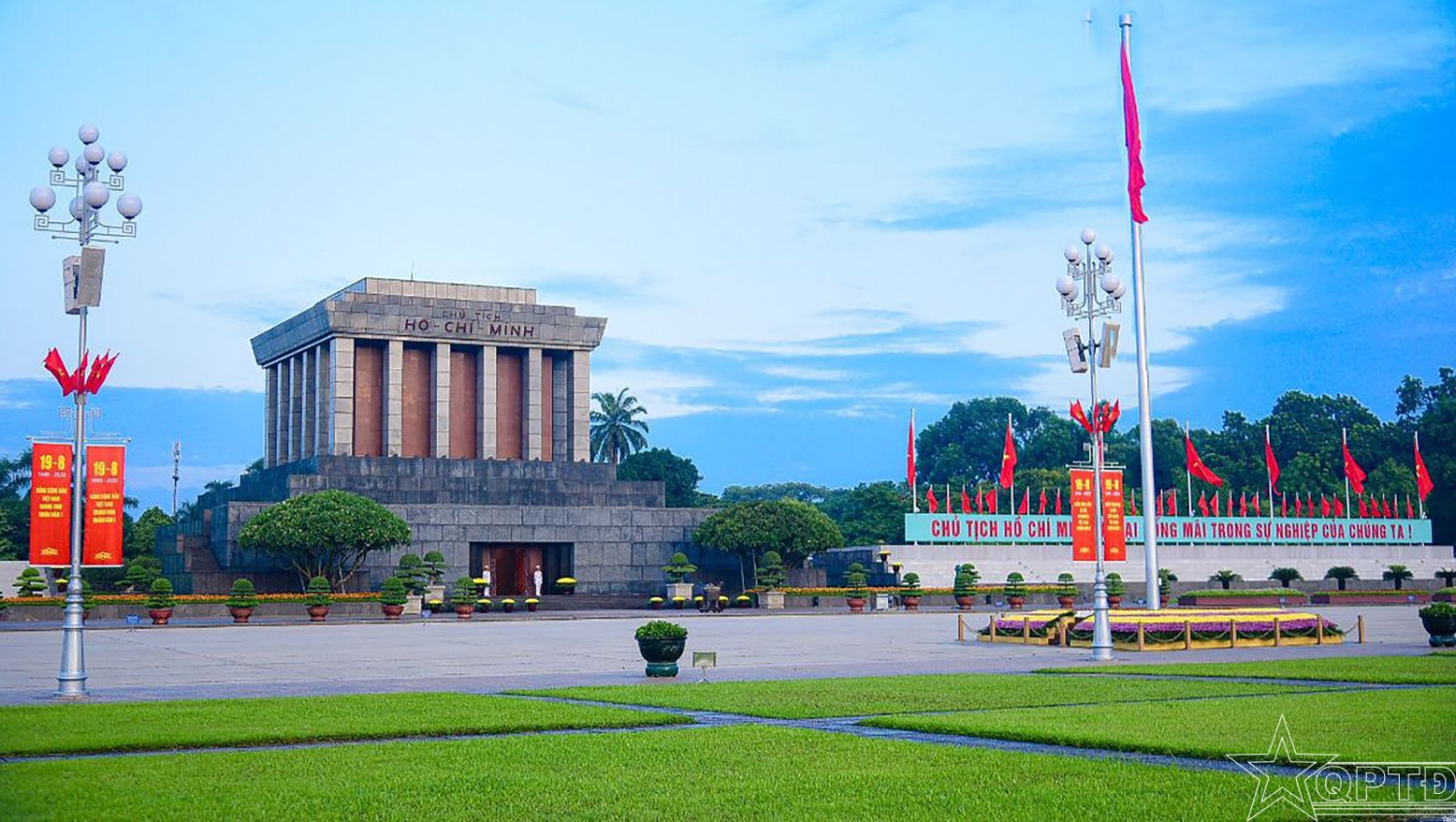 CĐ 11:THỦ ĐÔ BÁC HỒ- KHỐI LÁ