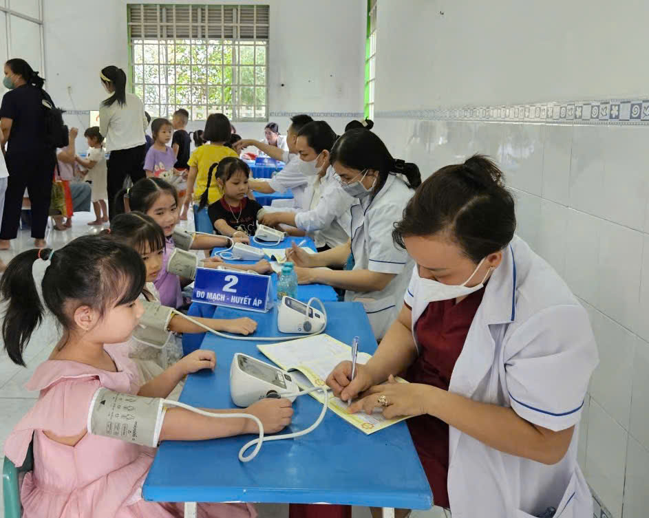 KHÁM SỨC KHỎE ĐỊNH CHO TRẺ DƯỚI 06 TUỔI